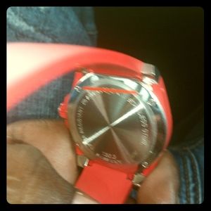 A 2019 SS Gucci watch Dave's men watch